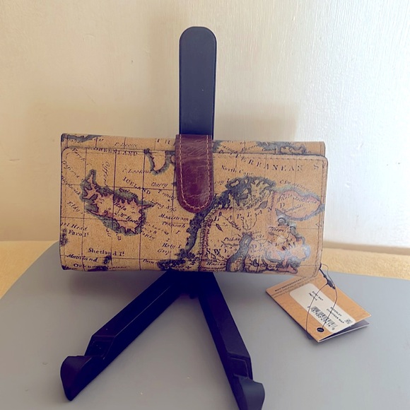 Wallet - Picture 1 of 7